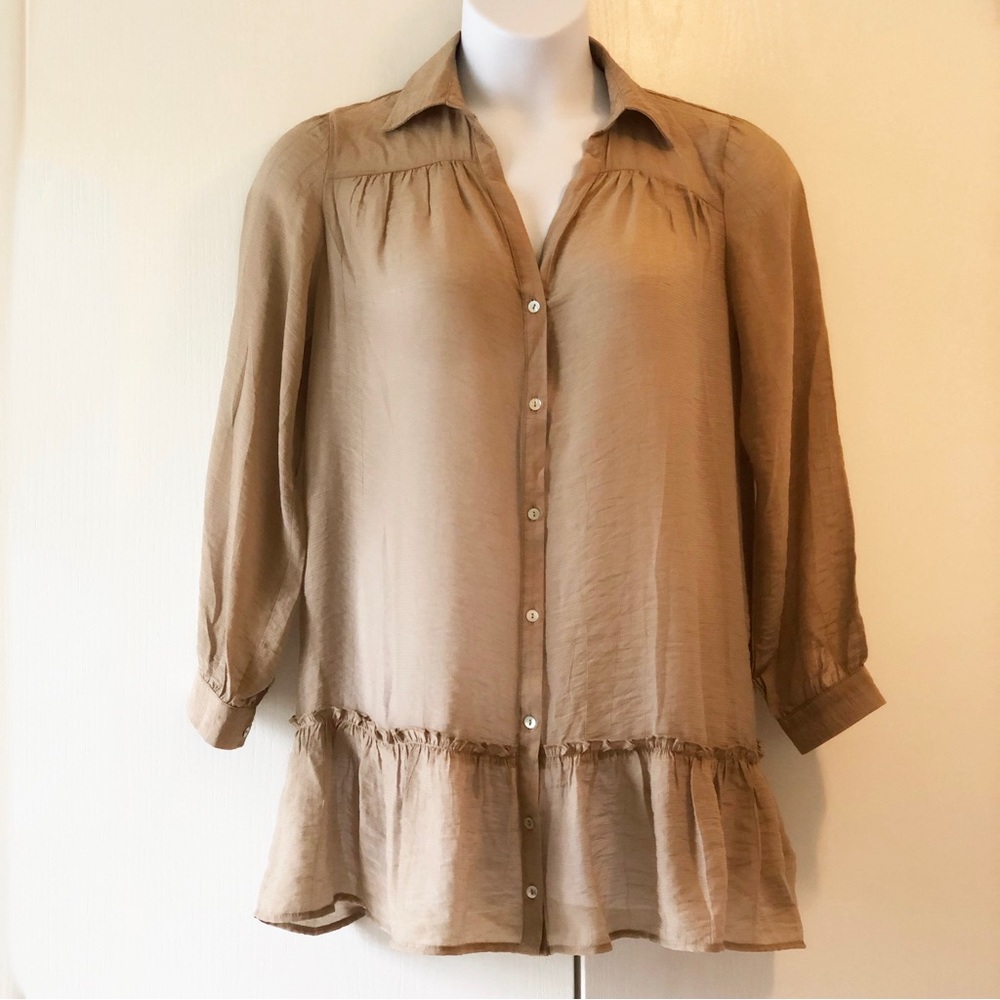 Zara top oversized for a XS Dark Biege